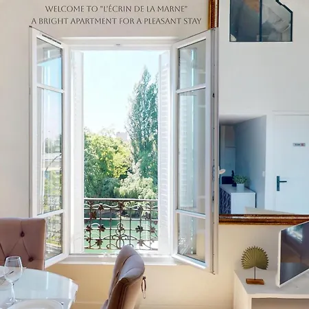 3 Pieces Proche Paris & *